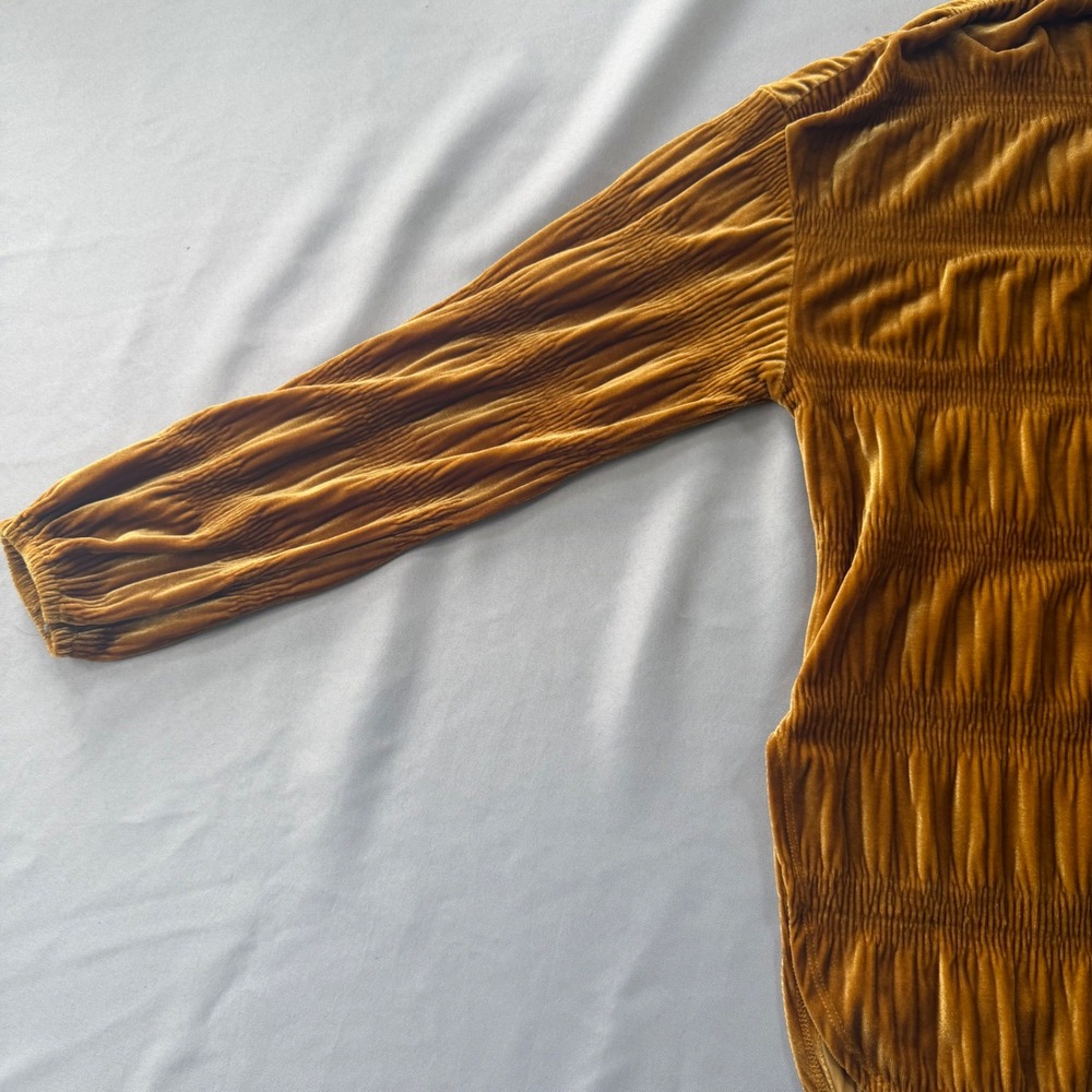 Free People Gold Velvet Blouse Womens Large Smocked Boho Velour Crinkle Oversize - Picture 3 of 10